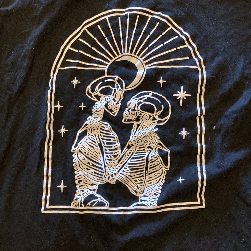 Size L Shein skeleton graphic tee.